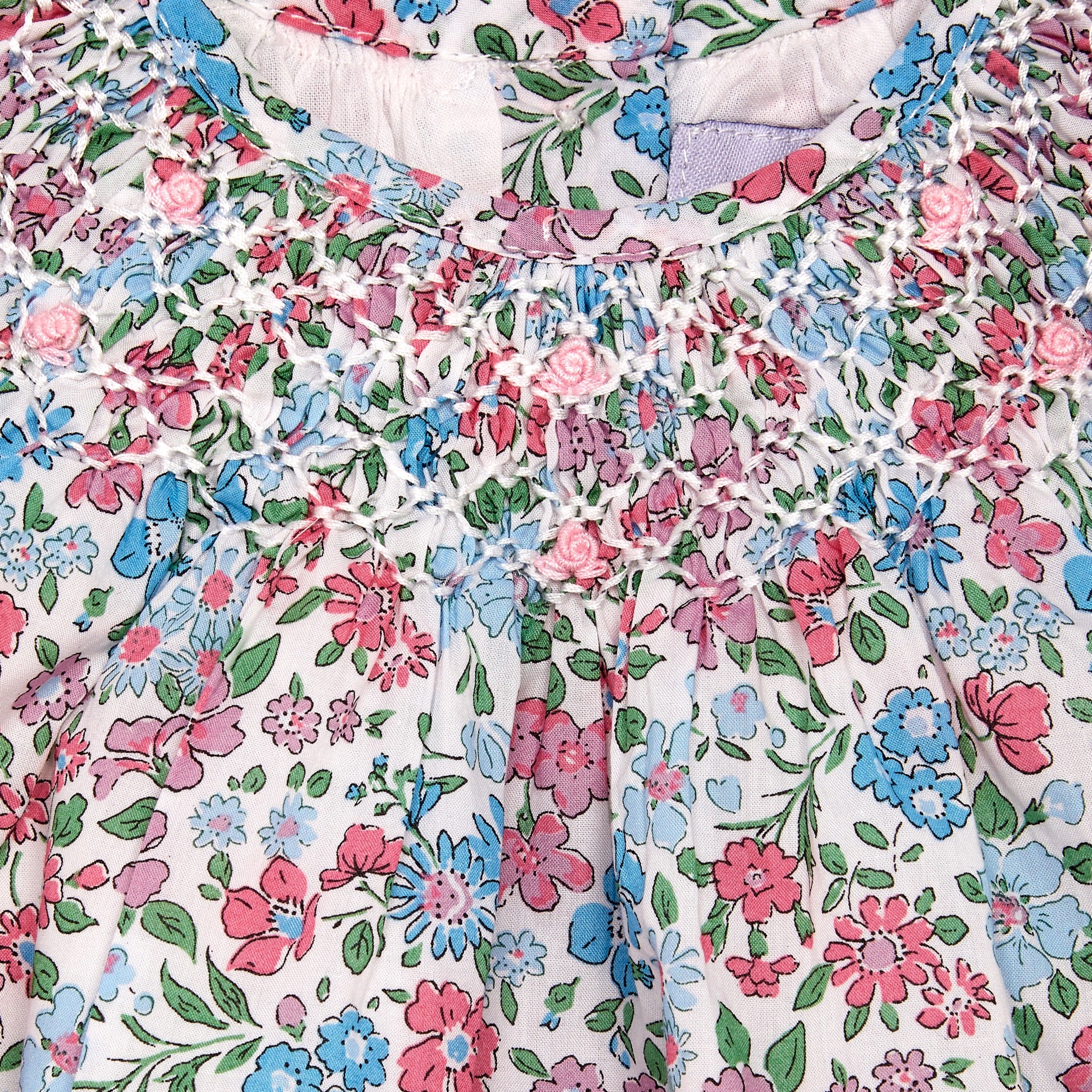 smocking closeup