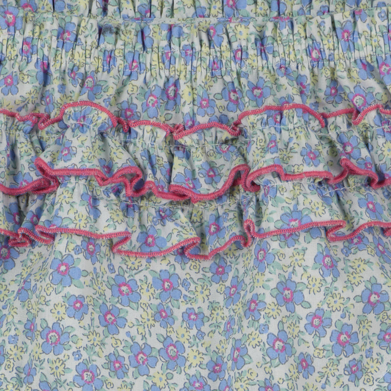 bloomer, ruffles close up